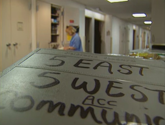 Nguoi dan ong dau doc ca nha tinh cu anh 4