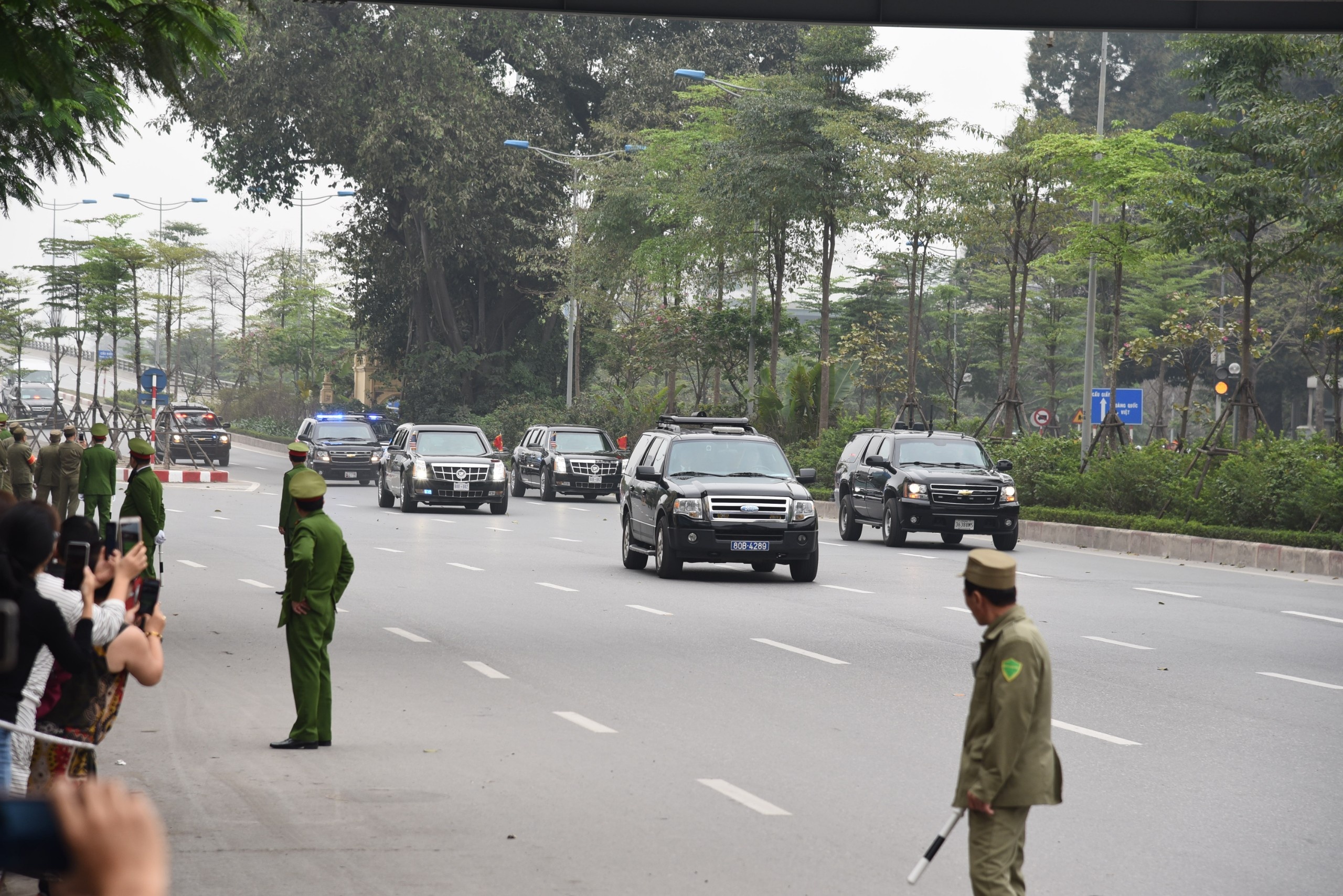 ong trump roi ha noi anh 9