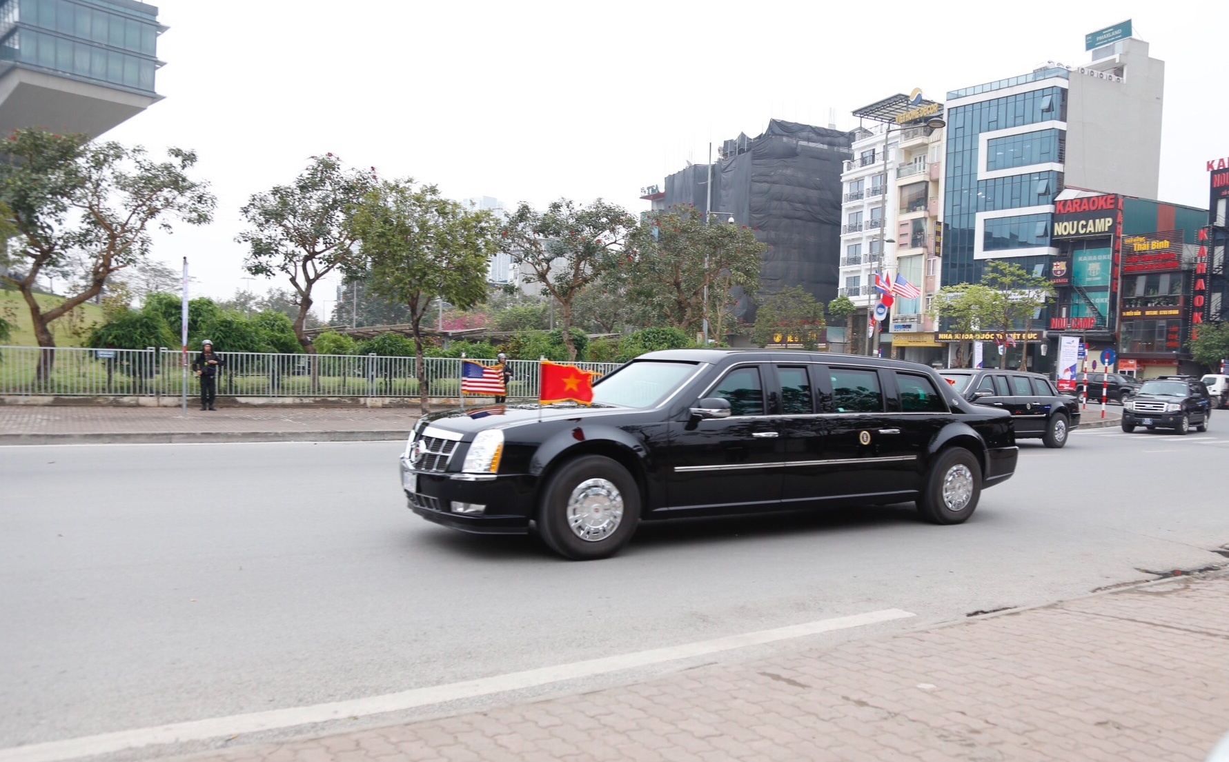 ong trump roi ha noi anh 2