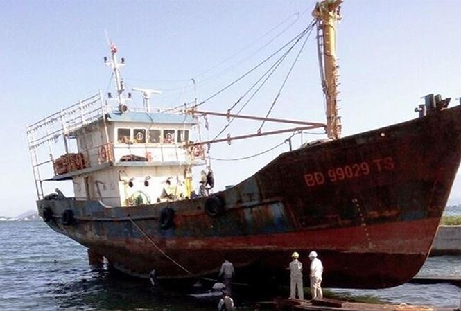12 tàu cá vỏ thép vừa đóng đã hỏng ảnh 1 12 tau ca vo thep vua dong da hong anh 1