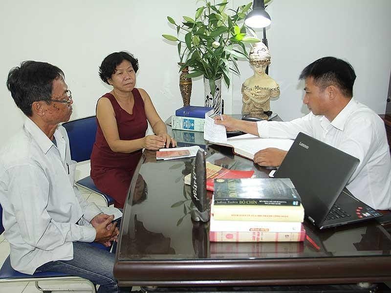 Chinh thuc dinh chi vu 'hiep si' bat cuop nham hinh anh