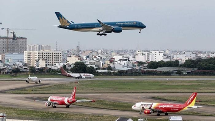 Co truong nghe nham huan lenh, mot may bay khac khong the ha canh hinh anh