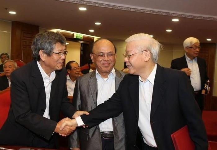 Tong bi thu: 'Lanh dao cap cao nghi huu la cho dua vung chac' hinh anh