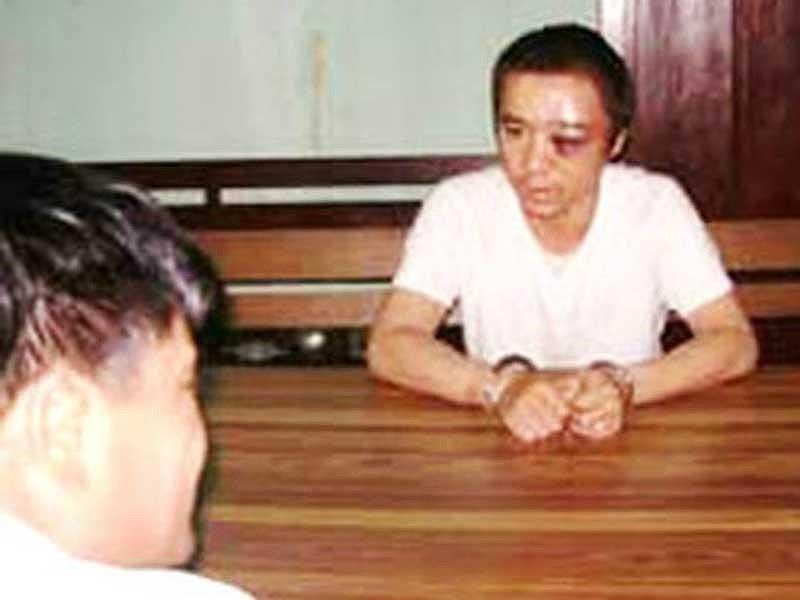 Mot nam deo bam nhom cuop giat khach ngan hang hinh anh