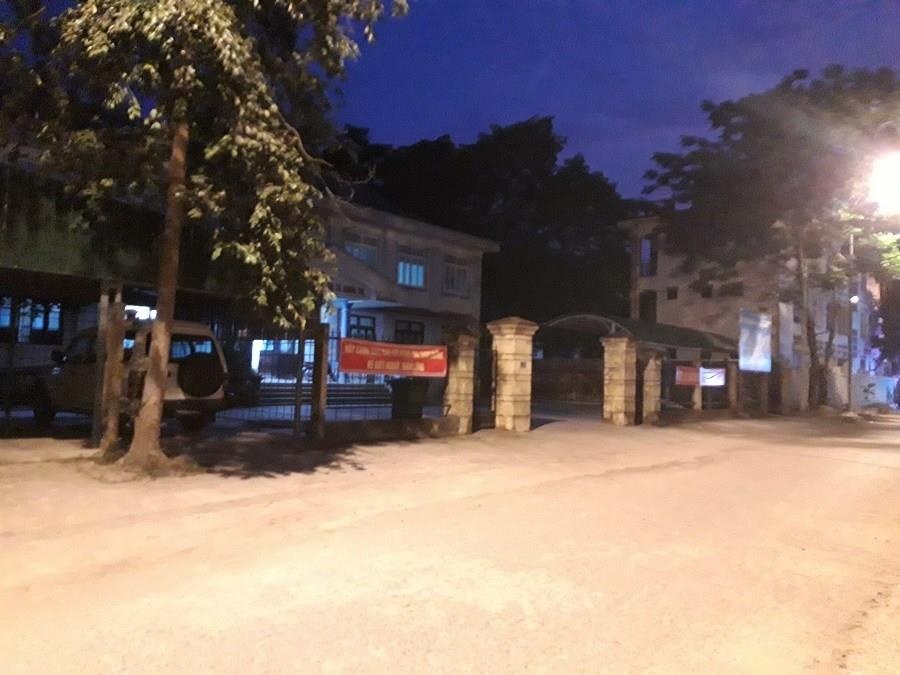 Oto bien xanh bien mat anh 1