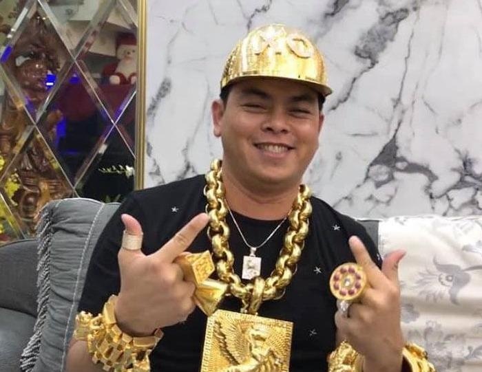 Nghi van phia sau su noi tieng bat thuong cua Phuc XO hinh anh