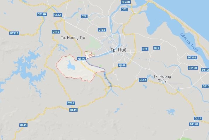 Ép ngã xe máy thiếu nữ rồi cướp tiền ảnh 2 Ep nga xe may thieu nu roi cuop tien anh 2