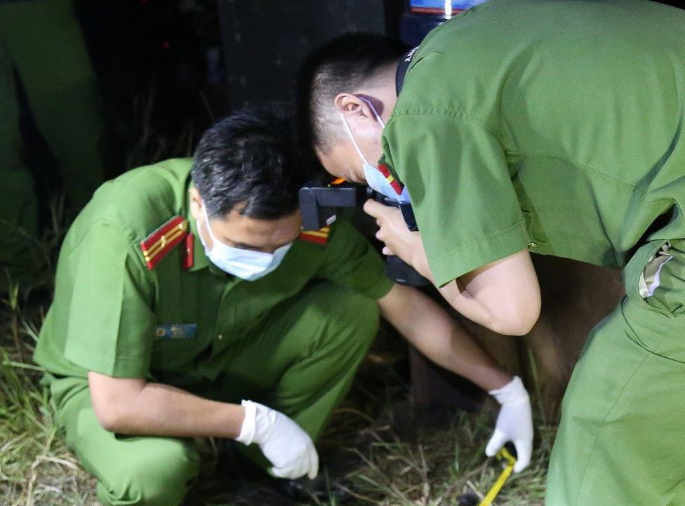 Tai xe cua lanh dao Cong an Thanh Hoa bi cua co hinh anh