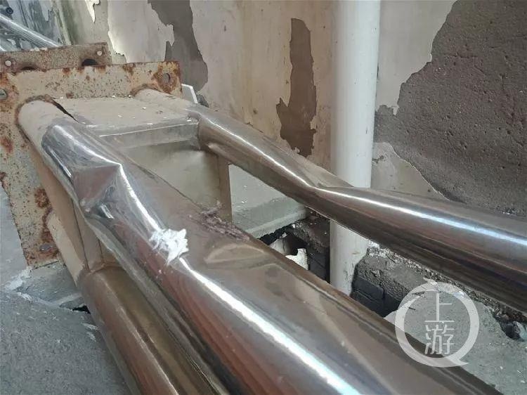 Nữ sinh nhảy lầu sau khi bị lạm dụng  ảnh 3 Nu sinh nhay lau sau khi bi lam dung anh 3