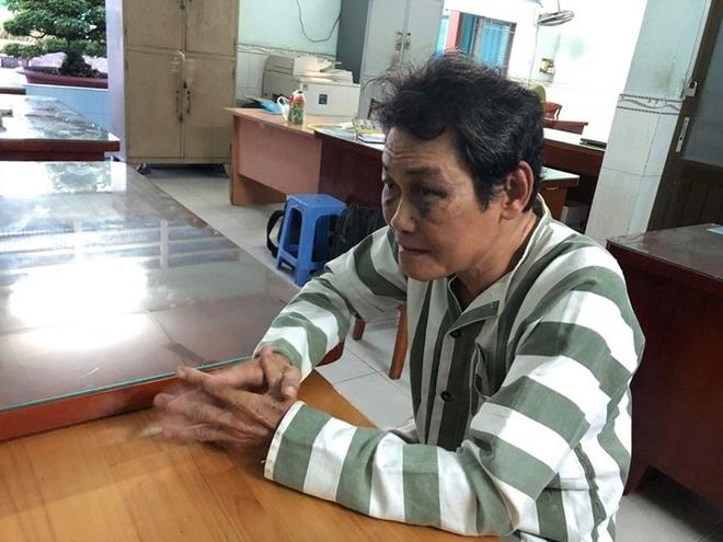 Camera to cao nguoi dan ong dam o voi be gai hinh anh