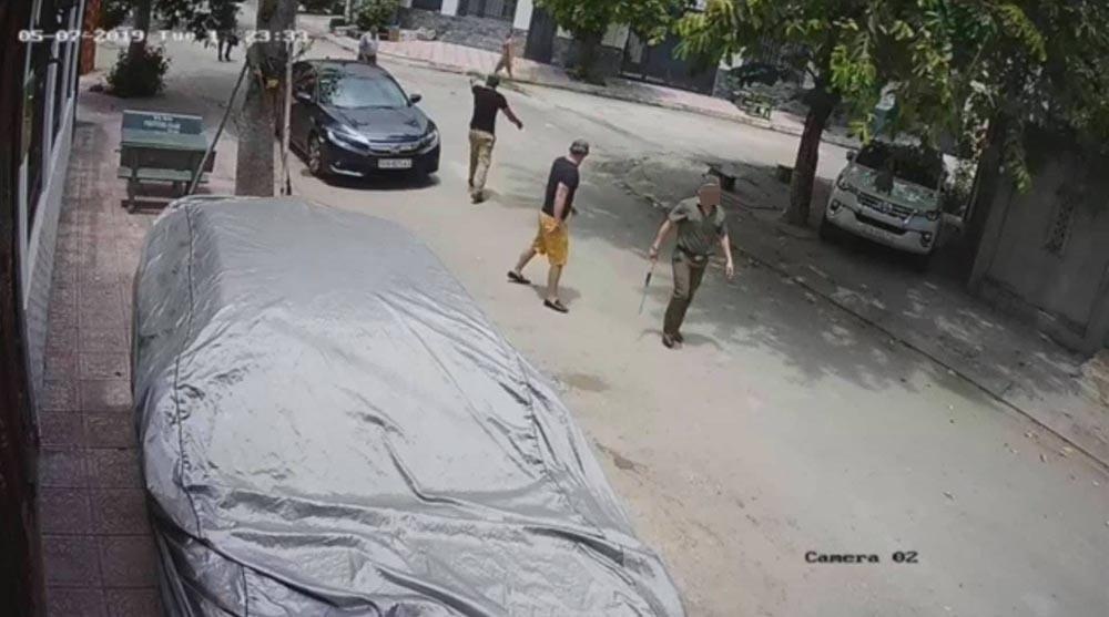 Nhom nguoi khung bo anh 4