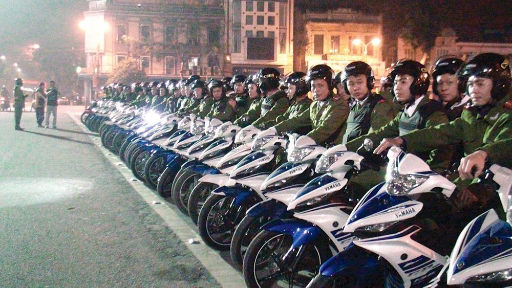 ke om sung CKC ban ma tuy cho con nghien anh 1