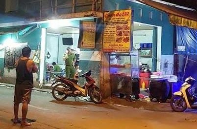 Hai thanh nien lao vao quan nhau o Binh Tan chem nguoi hinh anh