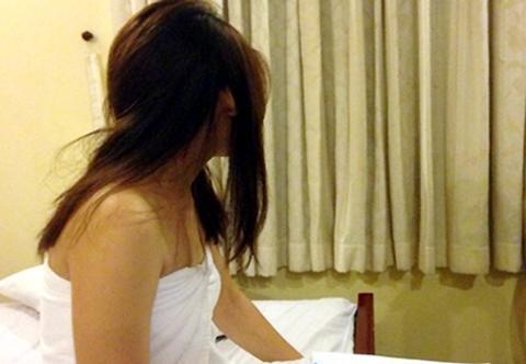 Nam thanh nien lap web gioi thieu ban dam linh 10 nam tu hinh anh