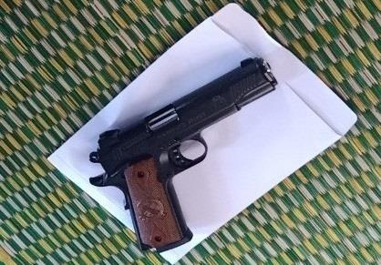 Ga trai no sung cuop tai san bat thanh vi ket dan hinh anh