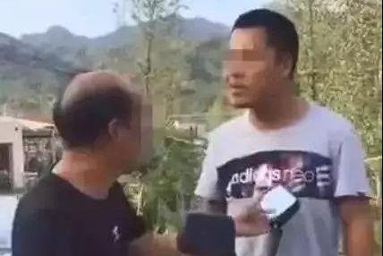 Danh thay giao sau 20 nam gap lai, hoc sinh cu nhan an tu 3 nam hinh anh