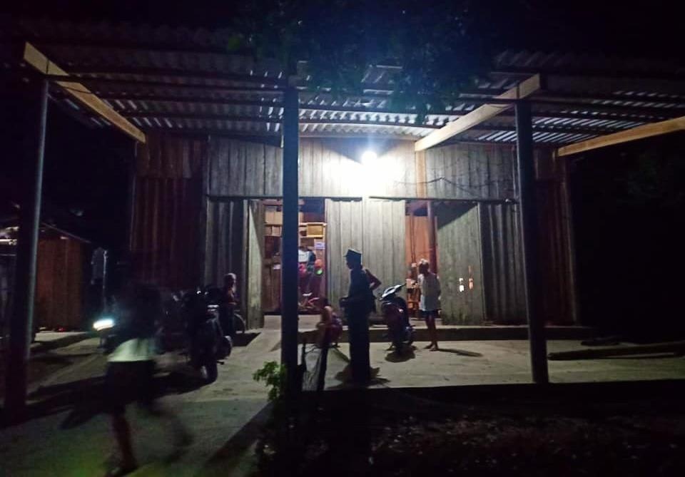 Súng cướp cò trong lúc giằng co với bố  ảnh 1 Sung cuop co trong luc giang co voi bo anh 1