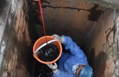 Hai cot trong be nuoc hoang - an mang lam tan nat 2 gia dinh hinh anh