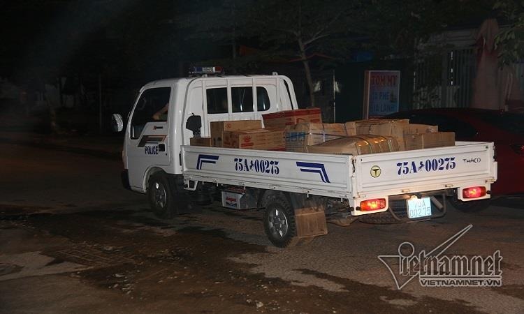 Khám xét trụ sở trùm DN vận tải ở Huế ảnh 2 Kham xet tru so trum DN van tai o Hue anh 2