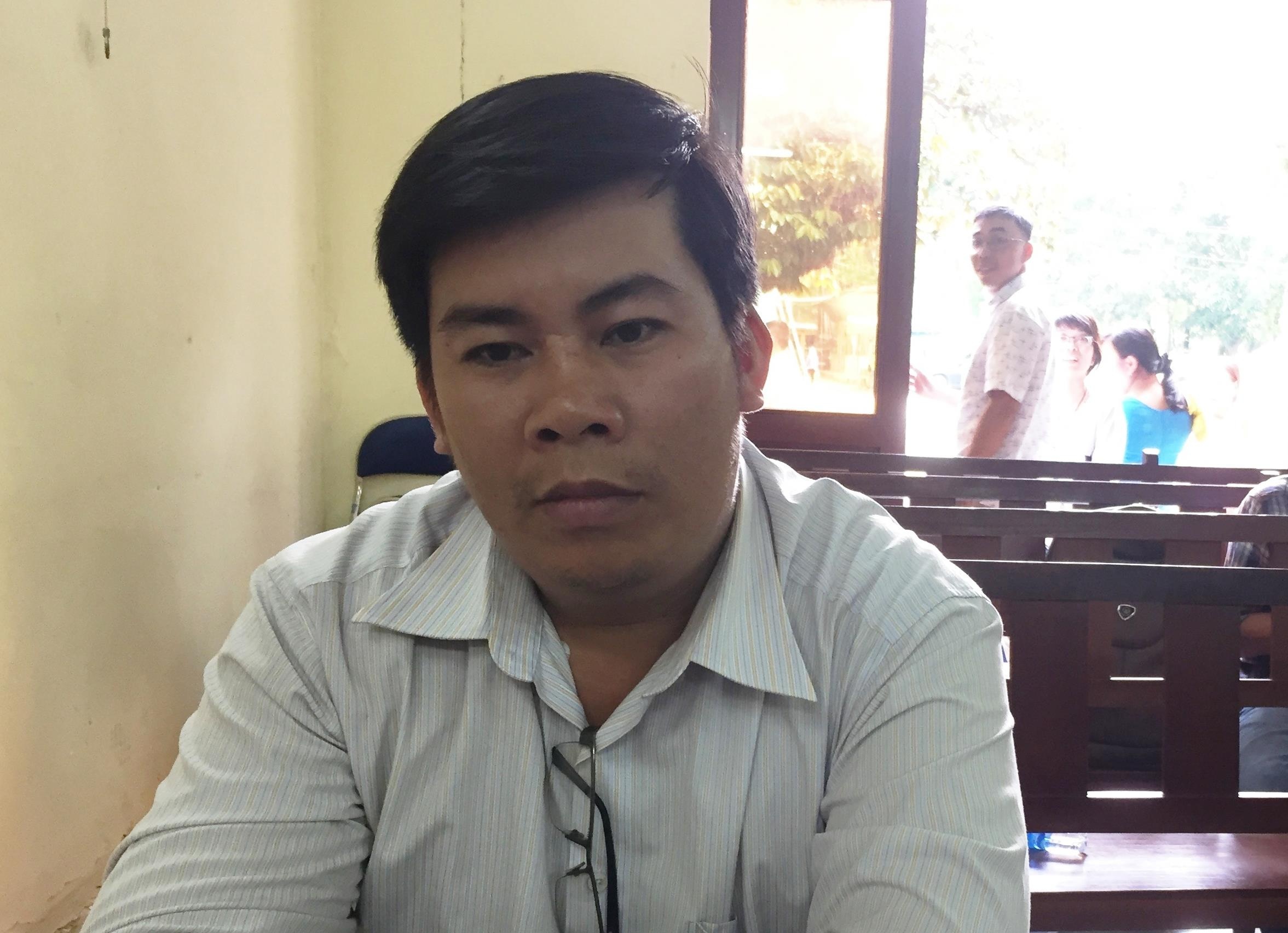 Thuong uy CSGT bi phe 'hach dich' thua kien nu chu tich xa hinh anh