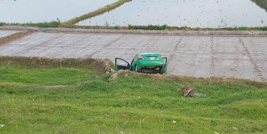 Tài xế taxi bị cướp ảnh 2 Tai xe taxi bi cuop anh 2