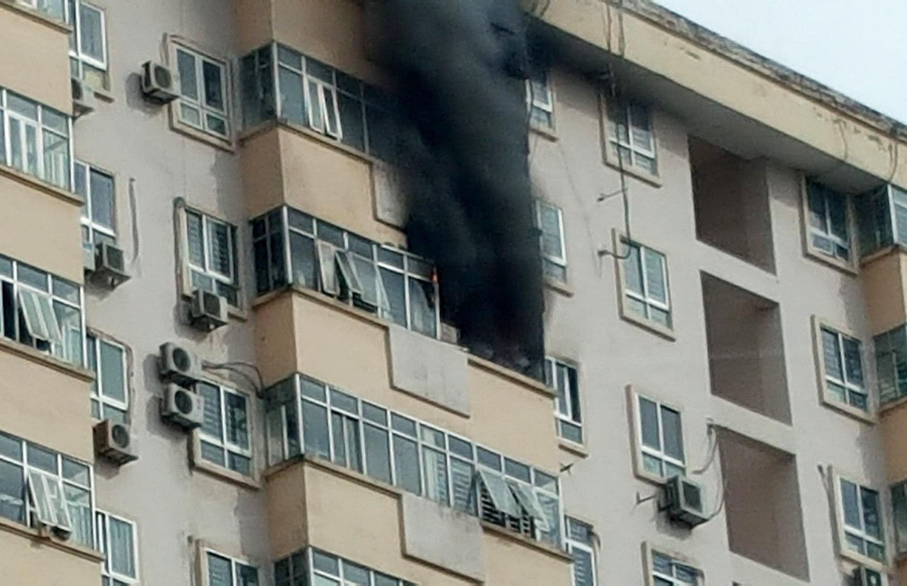 Chay chung cu 17 tang o Ha Noi hinh anh