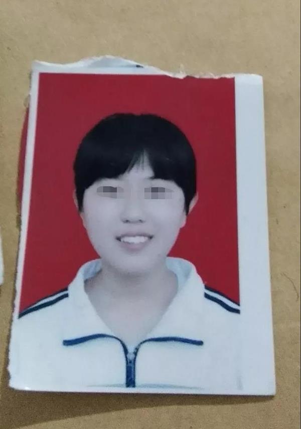 Nu sinh bi bao hanh lau nam anh 2