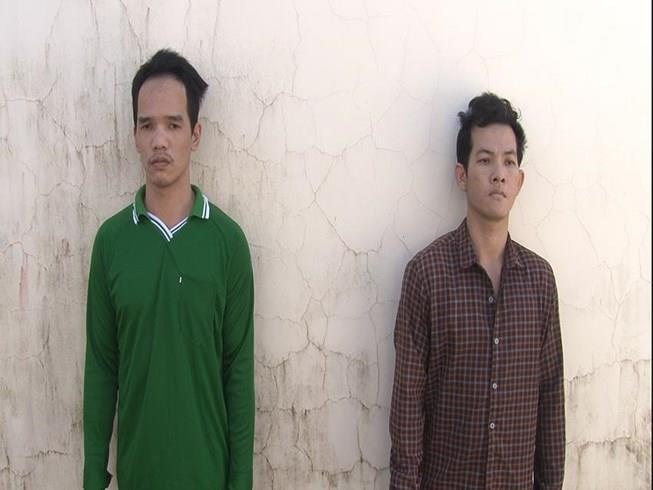 Hai kẻ trộm làm rơi cặp tiền ảnh 1 Hai ke trom lam roi cap tien anh 1