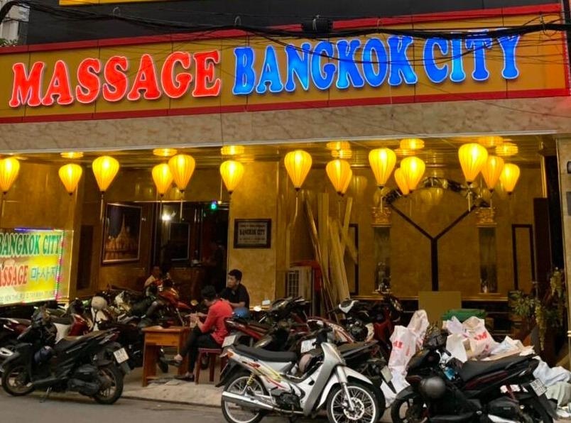 Xoa o massage Bangkok o Sai Gon 'phuc vu theo yeu cau' hinh anh