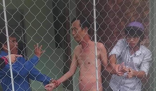 cụ ông 66 tuổi khỏa thân cùng bé gái  ảnh 1 cu ong 66 tuoi khoa than cung be gai anh 1