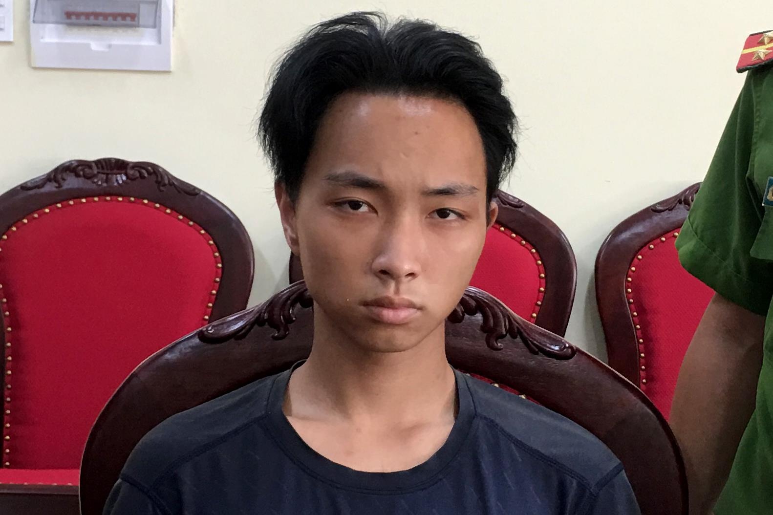 Loi khai nhom nghi pham giet tai xe taxi nem xac xuong song hinh anh