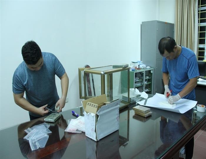 thu giu 7 banh heroin anh 1