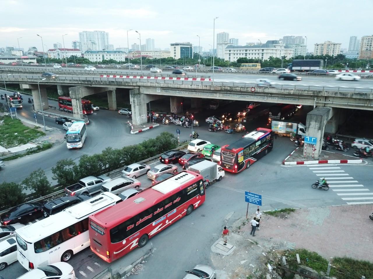 Cua ngo Thu do un tac anh 3