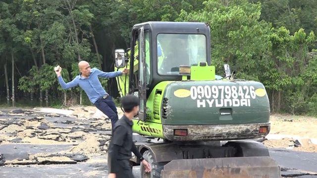 Them hai nhan vien Alibaba bi khoi to, tam giu hinh anh