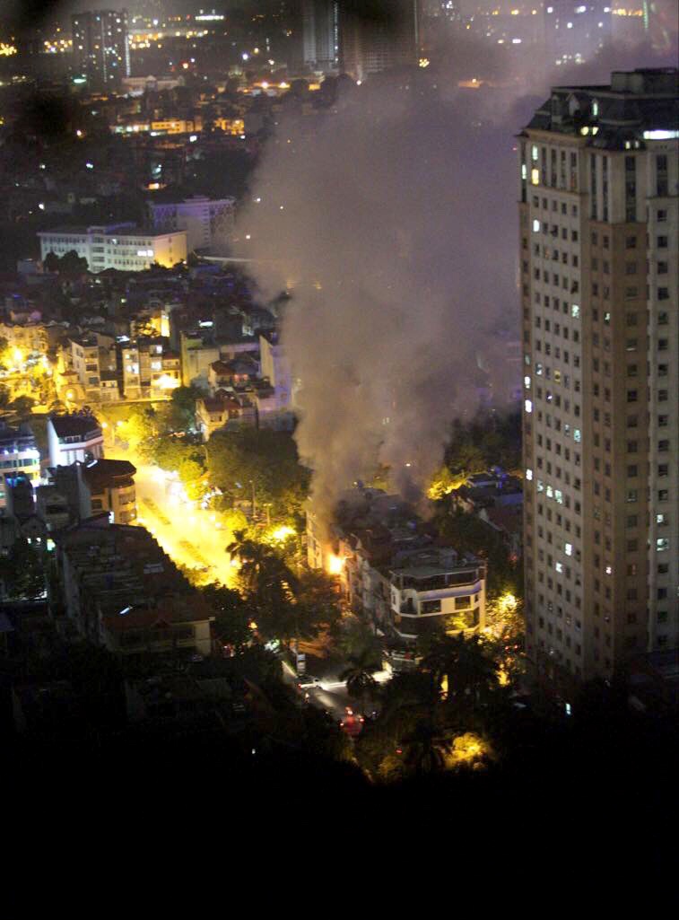 chay nha o Xa La anh 1