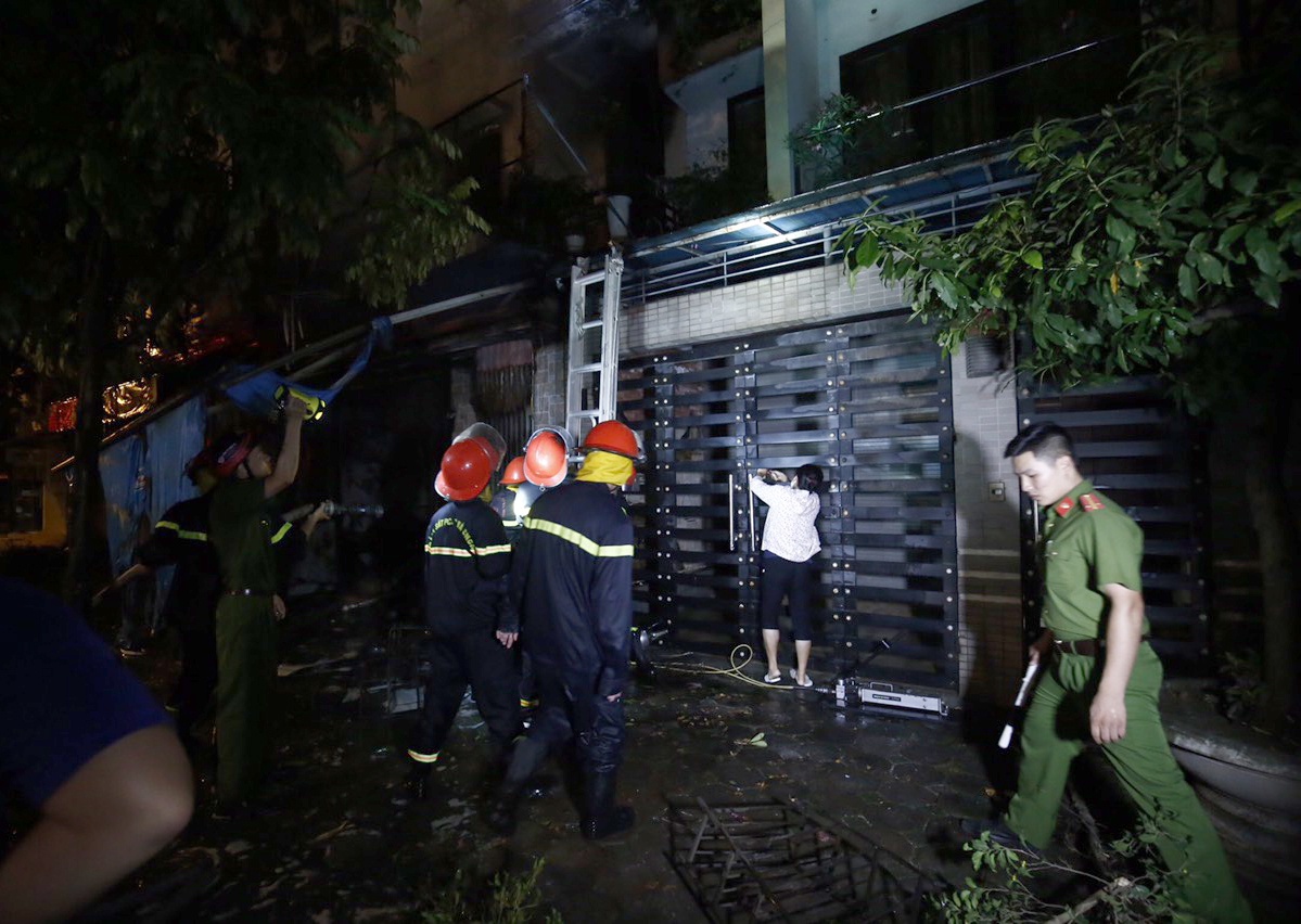 chay nha o Xa La anh 8