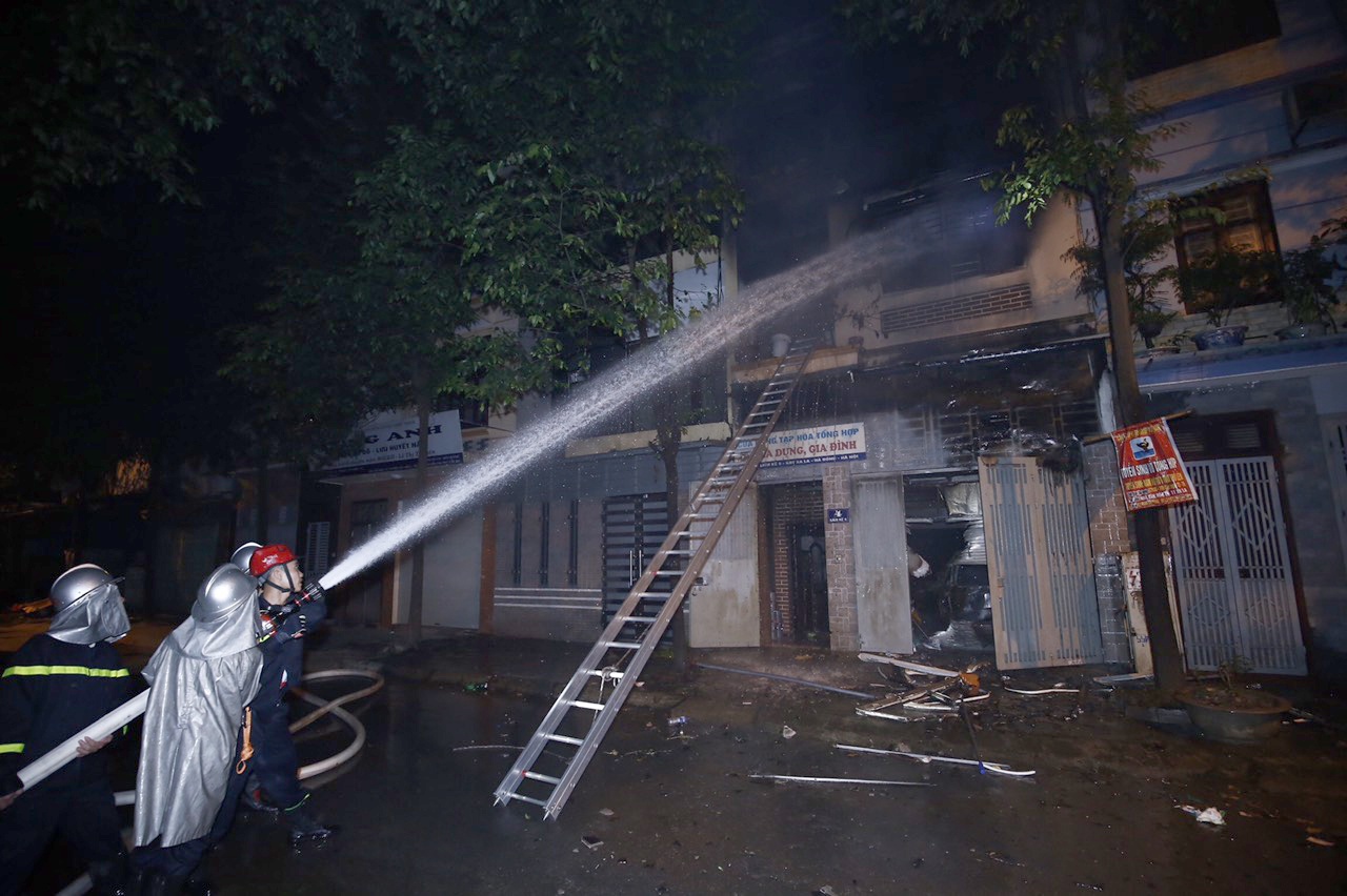 chay nha o Xa La anh 5