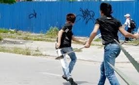 Em trai dam chet anh chi vi chuyen mang dieu cay len chua hinh anh