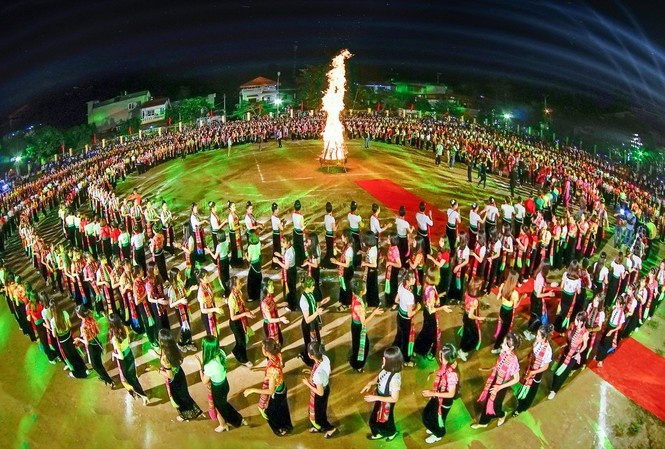 Canh bao ve man dai xoe ky luc hinh anh