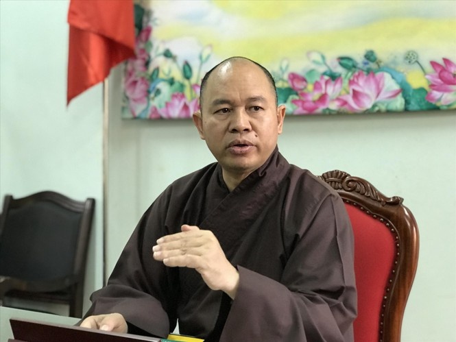 Thuong toa Thich Duc Thien: Su Toan phai hoan tuc voi 2 ban tay trang hinh anh