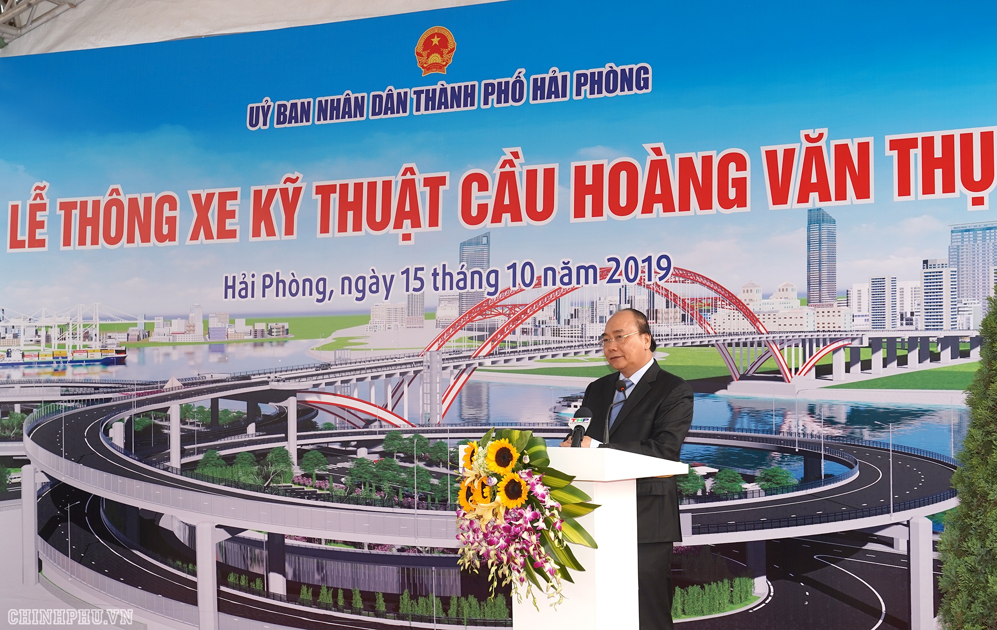 thông xe cây cầu vòm nhịp lớn nhất Việt Nam ảnh 1 thong xe cay cau vom nhip lon nhat Viet Nam anh 1