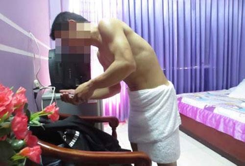 Nhan tien trieu de nguoi yeu di choi voi trai la hinh anh