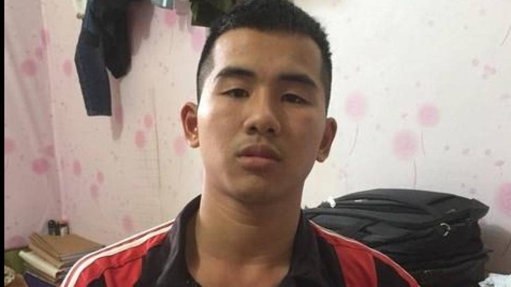 nam thanh niên tông gãy tay CSGT ảnh 1 nam thanh nien tong gay tay CSGT anh 1