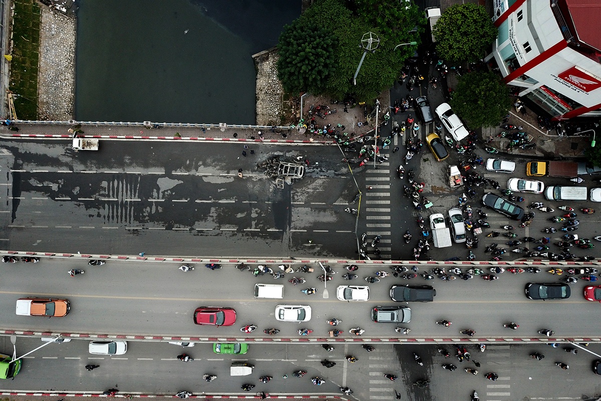 cháy xe Mercedes ảnh 1 chay xe Mercedes anh 1