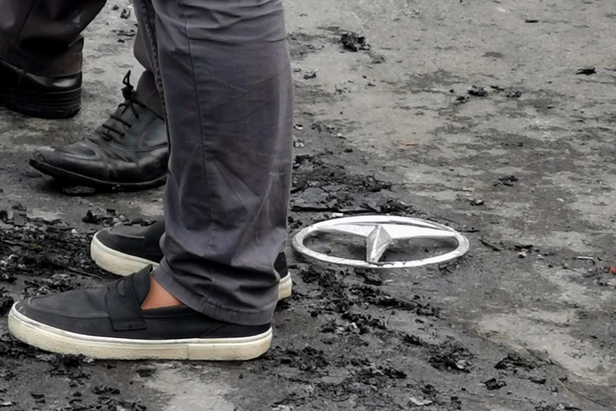 cháy xe Mercedes ảnh 7 chay xe Mercedes anh 7