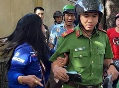 Thong tin co gai bi 'thoi mien cuop tai san' la bia dat hinh anh