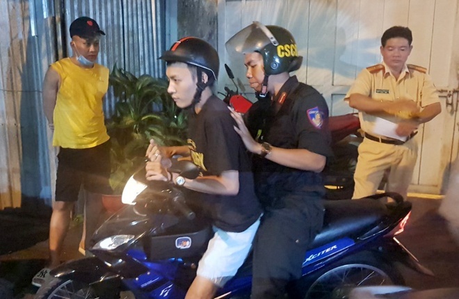 Tam giu 56 xe 'di bao' o TP.HCM hinh anh