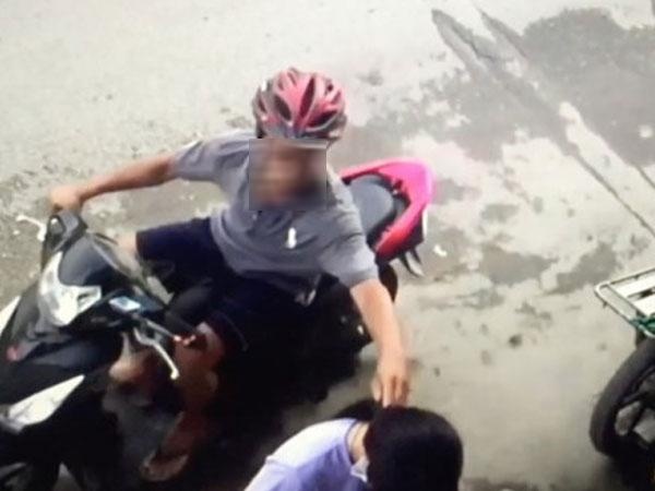 Deo gan 70 chi vang di co vu U22 Viet Nam, nhieu nguoi om han hinh anh