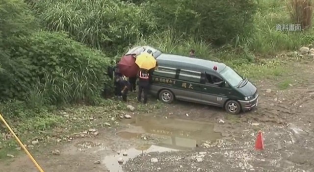 Thieu nu thieu nang bi cuong dam anh 1