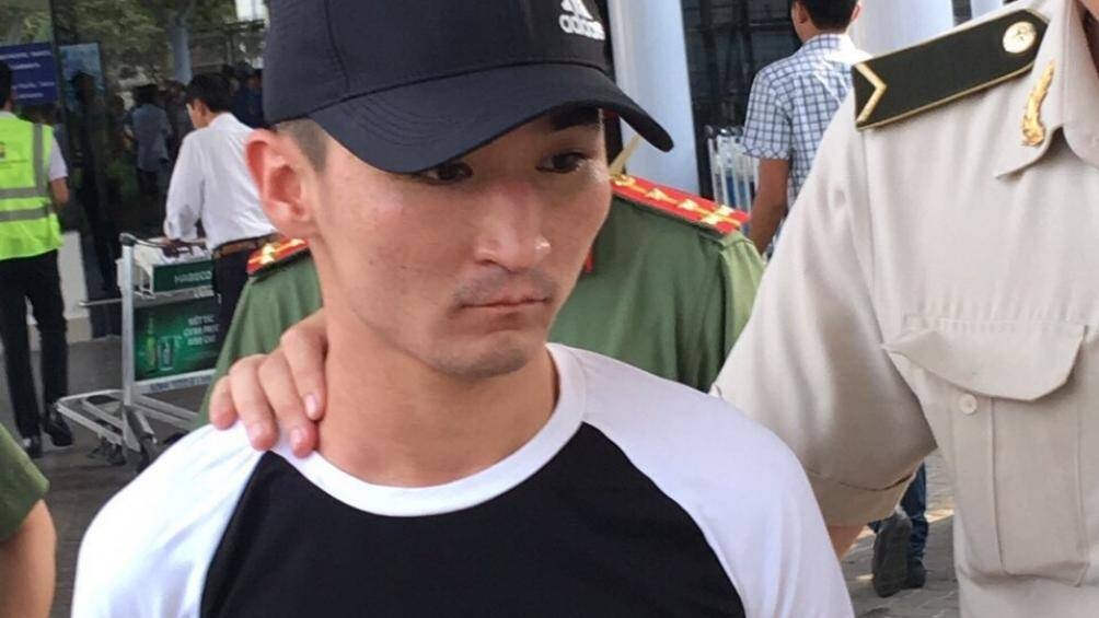 An ninh Tan Son Nhat mat phuc bat ke moc tui hanh khach hinh anh